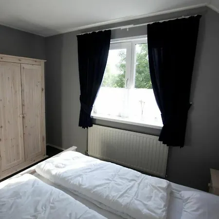 Semesterbostad Mosselbank 97 Comfortable